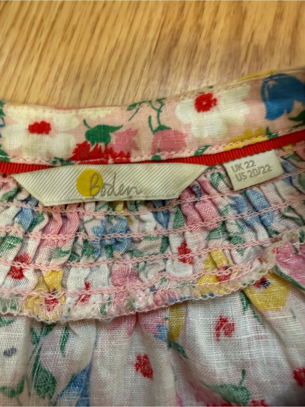 Boden Floral 100% Linen Smocked Puff Sleeve Blouse US 20/22 - Picture 5 of 11
